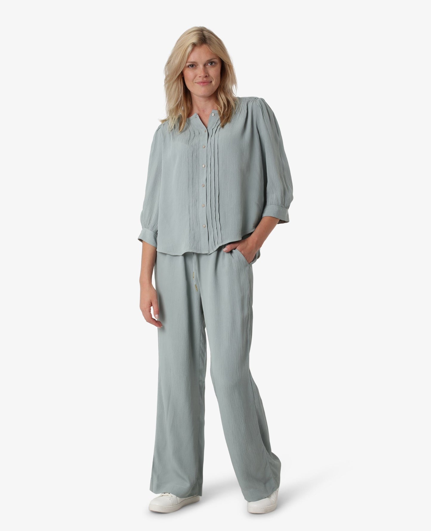 LIGHT VISCOSE STRUCTURE BLOUSE