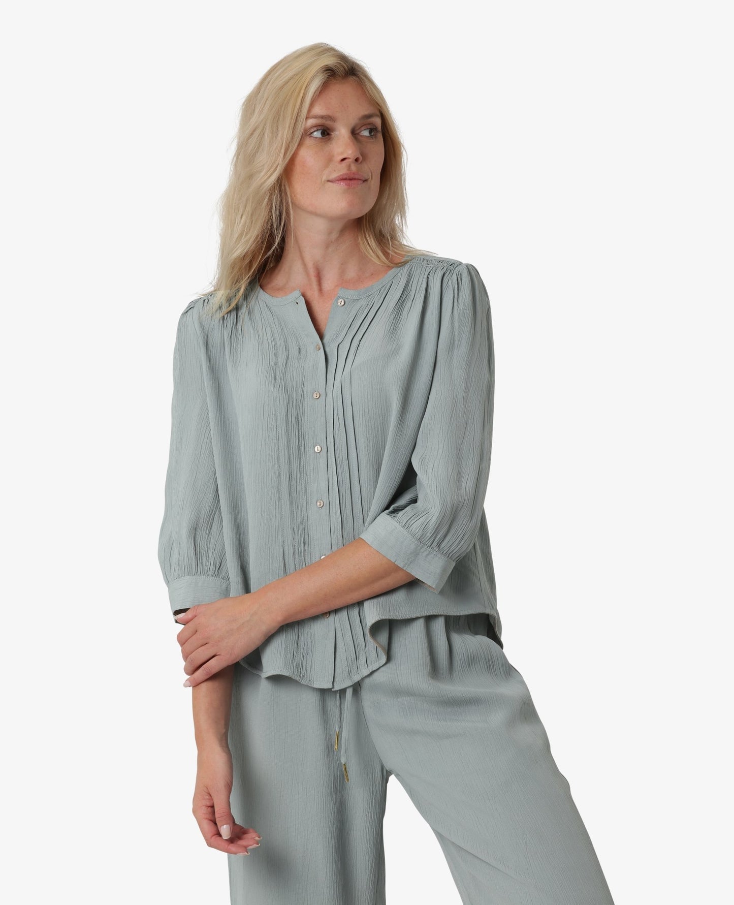 LIGHT VISCOSE STRUCTURE BLOUSE