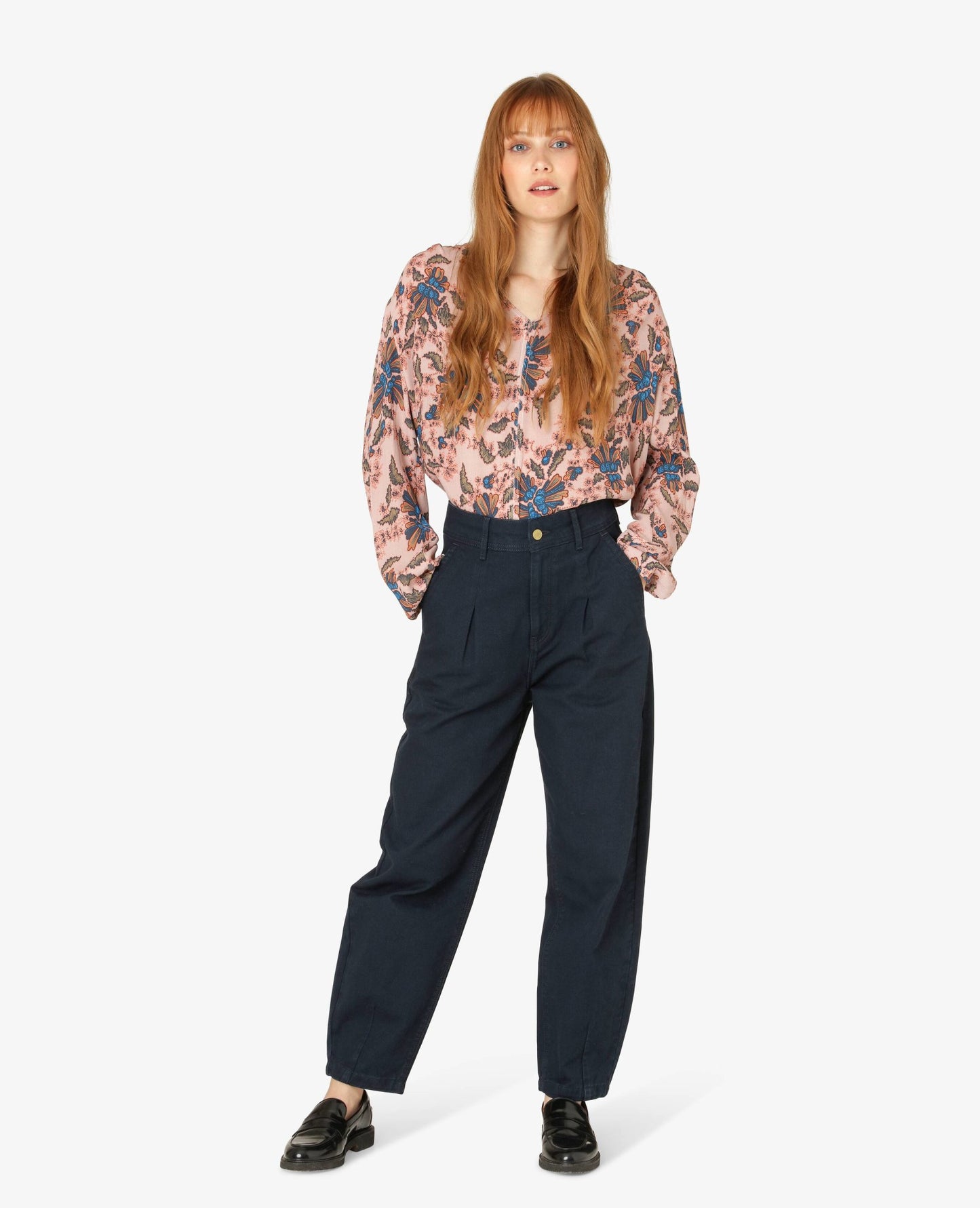 LINNN MØNSTRET BLUSE