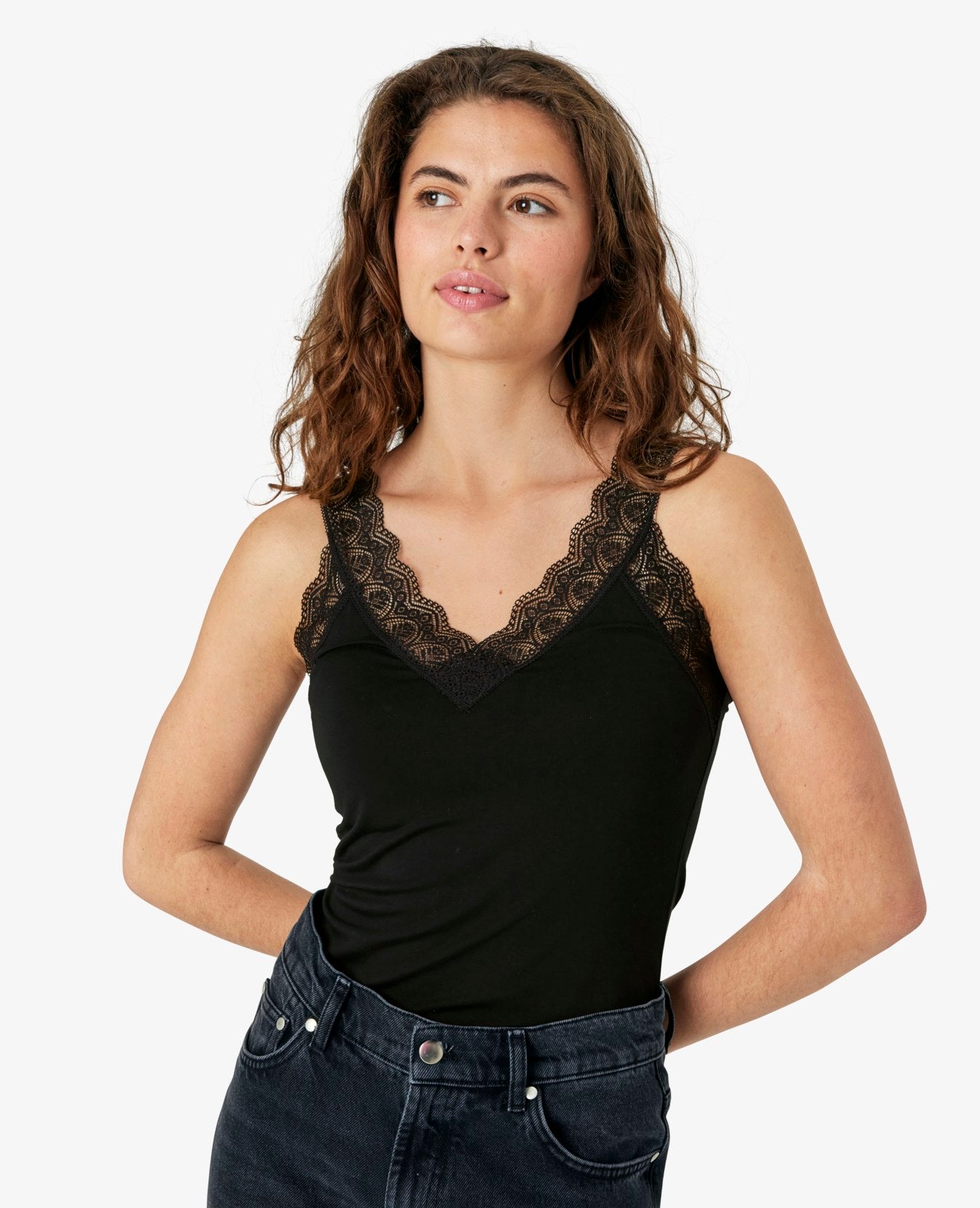 LAURANN BLONDE TOP
