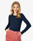 LYRANN RIBSTRIKKET BLUSE