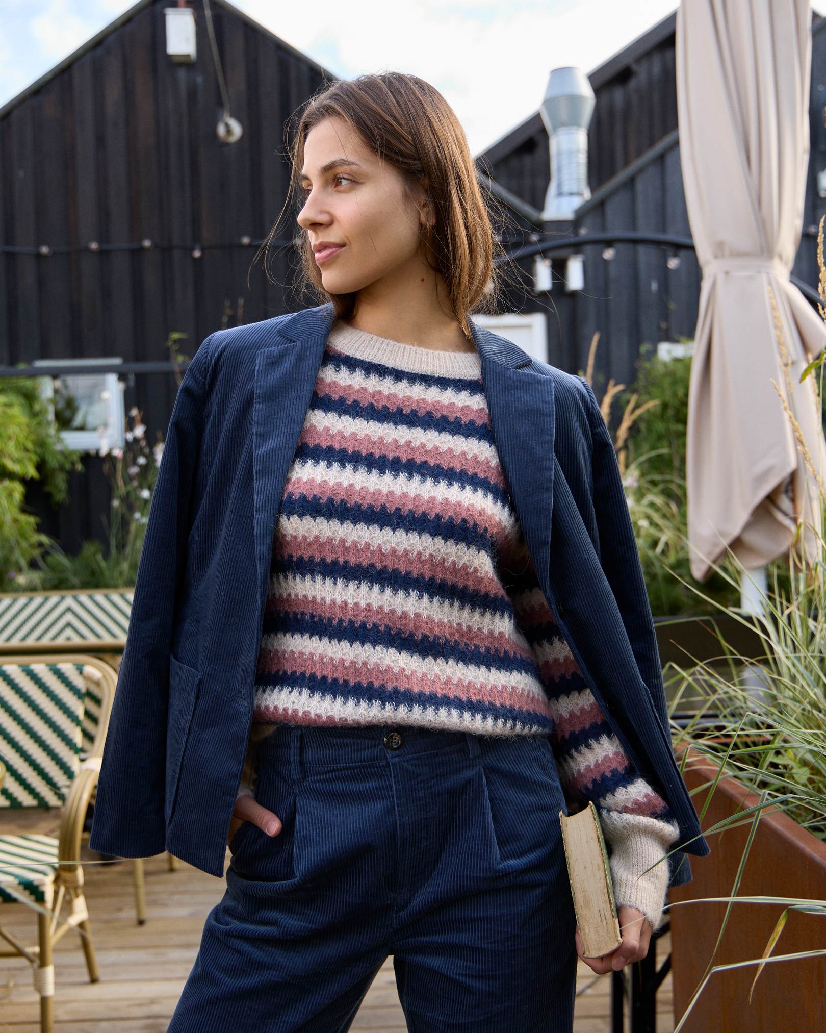 Til hende under 1999 kr