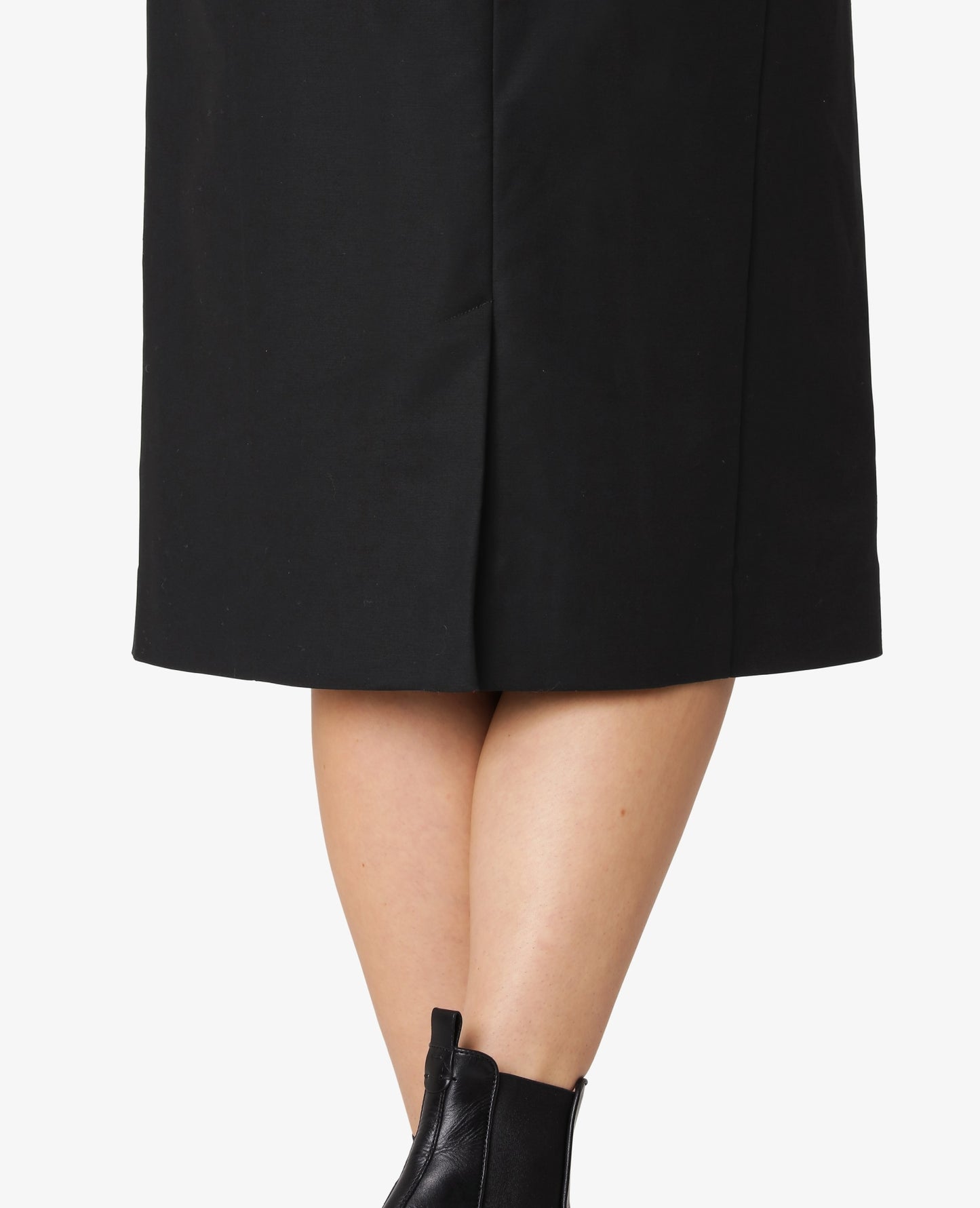 ESSENTIAL STRETCH SKIRT