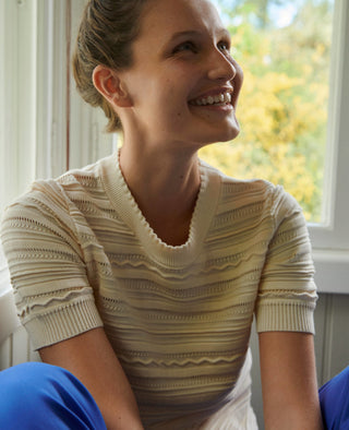 MOLLYNN STRIKKET PULLOVER