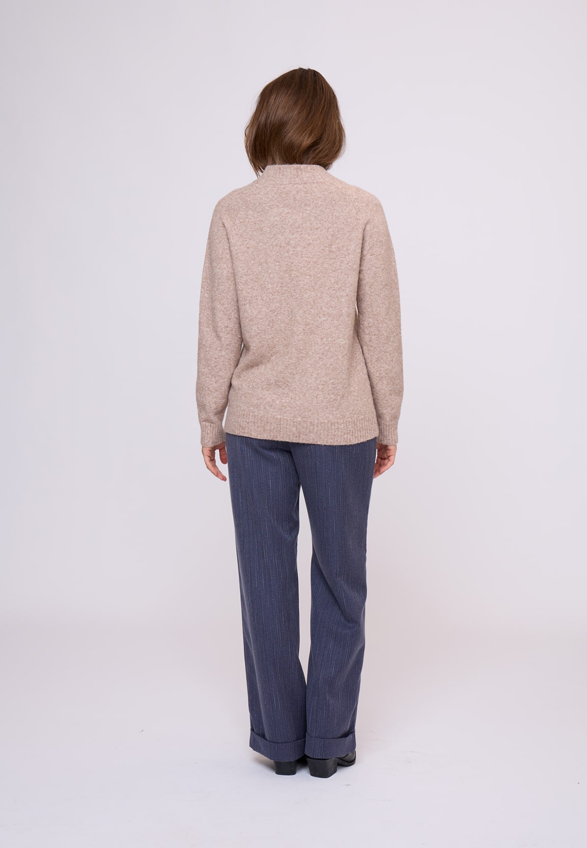 AlayaNN Pullover