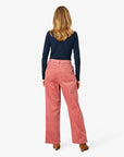 LYRANN RIBSTRIKKET BLUSE
