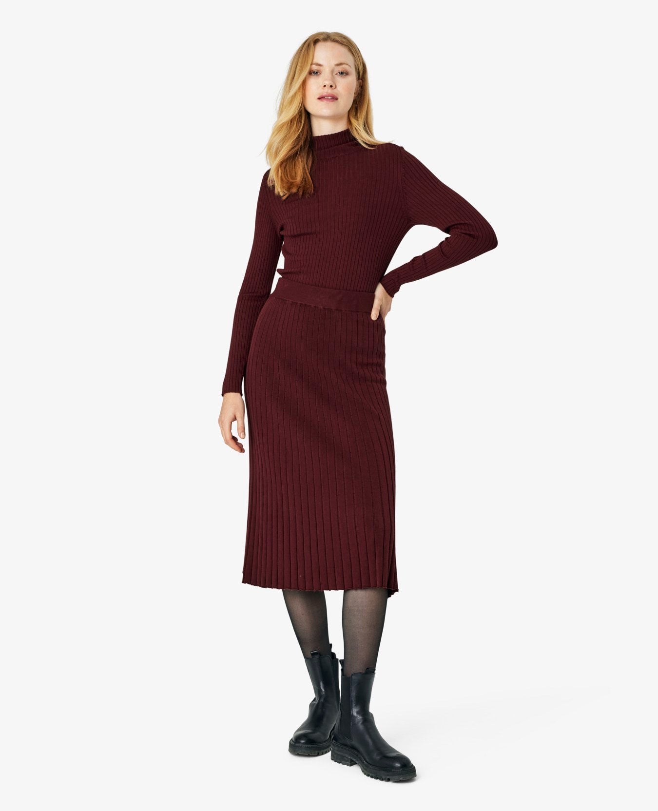 VIBENN RIBSTRIKKET PULLOVER